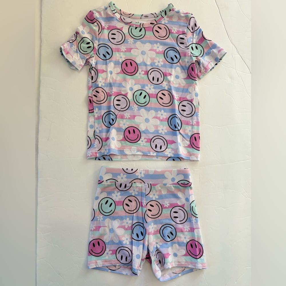 Wei Wei Bamboo Smiley Face Short Set 18-24 months 
New
